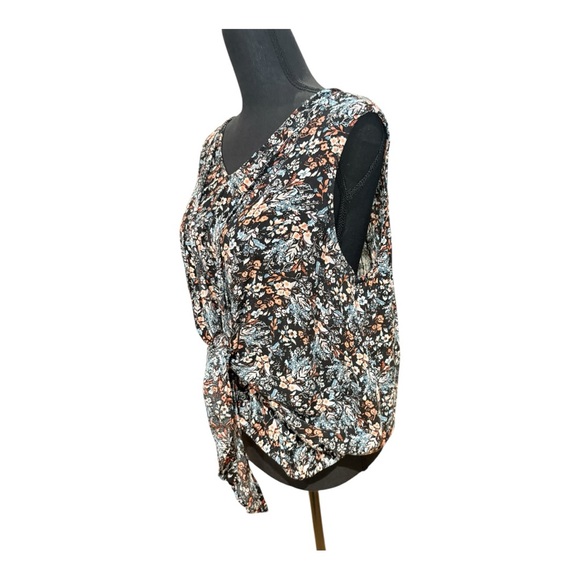JohnPaulRichard Floral Sleeveless Blouse with Tie-Front - Picture 3 of 6